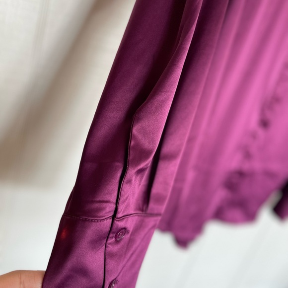 Lane Bryant size 18 plum velvet button-down shirt - Picture 2 of 4